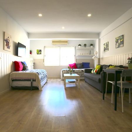 Larios Centro Las Flores Apartment มาลากา ภายนอก รูปภาพ