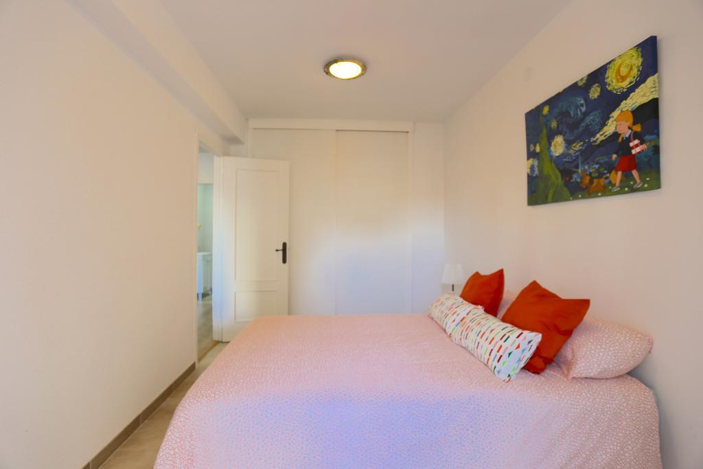 Larios Centro Las Flores Apartment มาลากา ภายนอก รูปภาพ