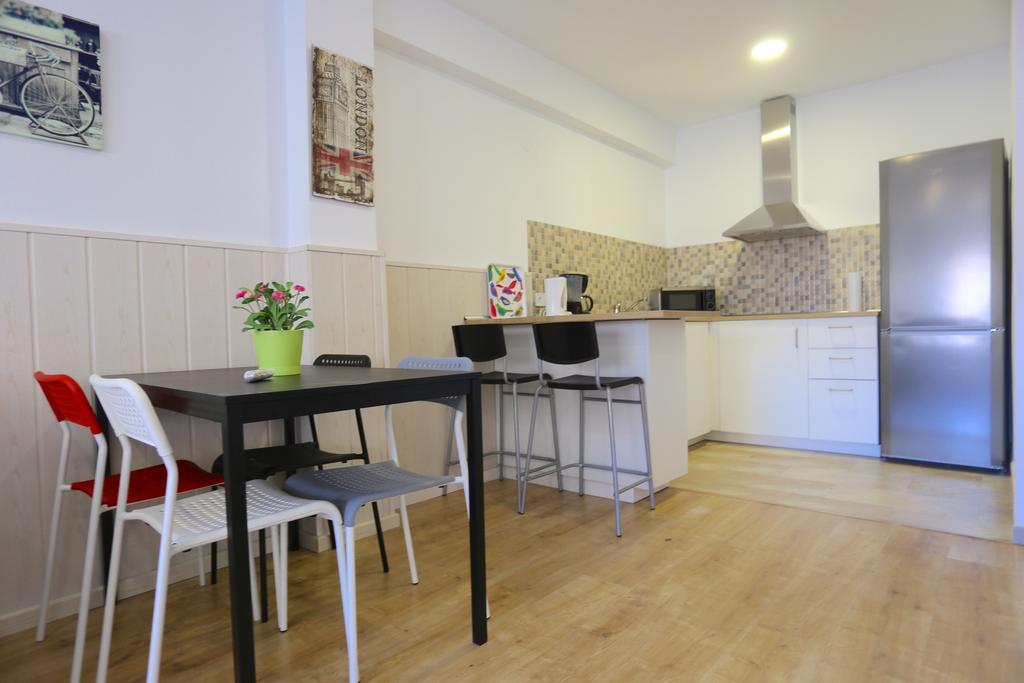 Larios Centro Las Flores Apartment มาลากา ภายนอก รูปภาพ